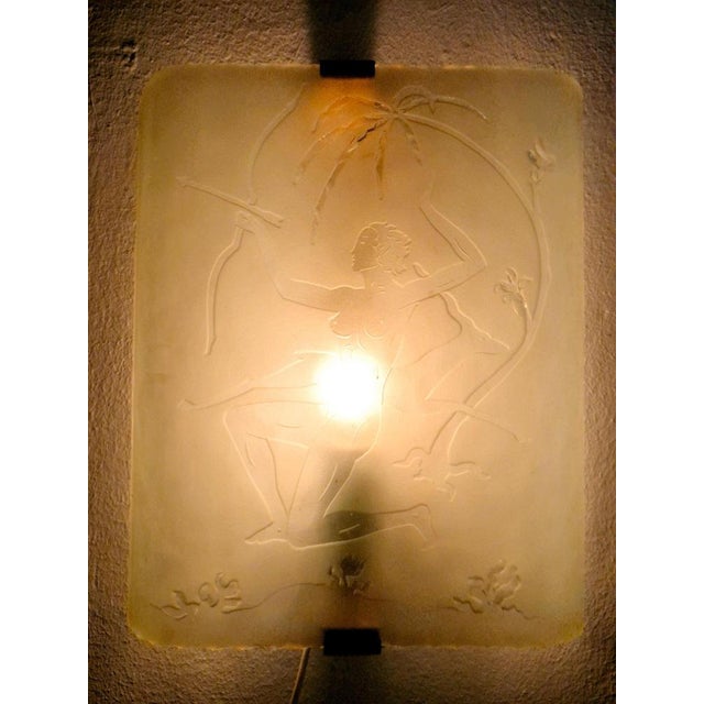 Wall Sconce in Etched Glass with Decor of Huntress Diana with Stag, 1930s For Sale - Image 6 of 10