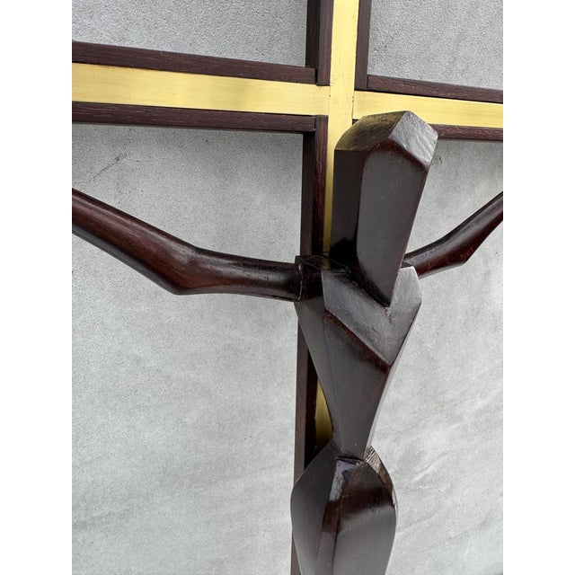 1970s Mid-Century Modern Wooden Crucifix with Brass Inlay, 1970s For Sale - Image 5 of 10