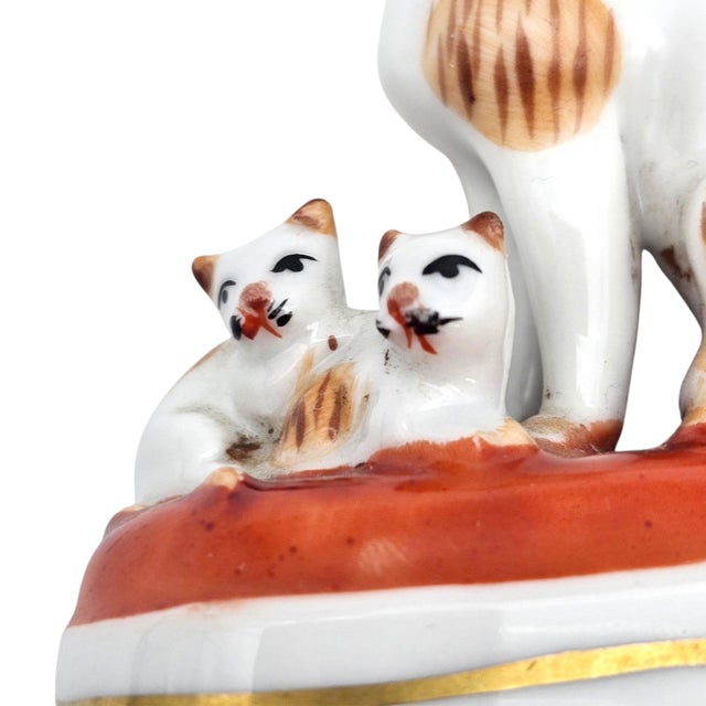 Samson Paris Chelsea-Style Porcelain Cat Family Figurine For Sale - Image 11 of 13