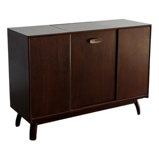 Vanity Dresser by Mount Airy Furniture For Sale
