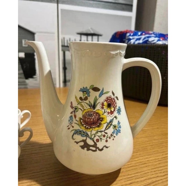 Mid-Century Modern Vintage French Sarreguemines-Digoin “Cantaloup” Floral Coffee Set, Coffee Pot & 10 Cups - 11 pcs For Sale - Image 3 of 6