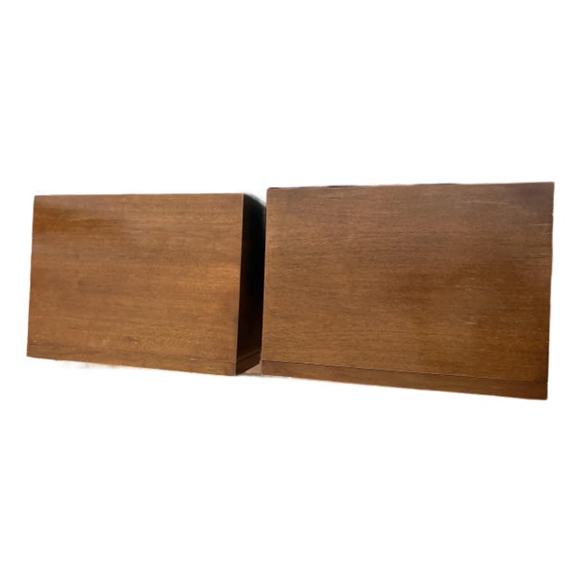 1960s Mid- Century Modern American of Martinsville Walnut Veneer 2 Drawer Nightstands For Sale