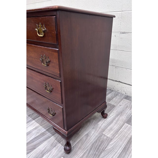Chippendale Antique Chippendale Style Mahogany Four Drawer Chest of Drawers Bachelor’s Chest For Sale - Image 3 of 12