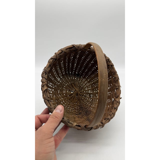 Mid 19th Century Avery Fine Antique Pennsylvania Folk Art Woven Split Oak Basket, 19th Century For Sale - Image 5 of 18