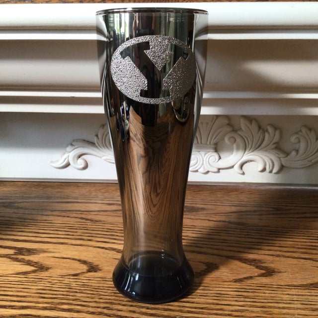 Here is a unused set of silver fade Youngstown State university beer glasses. The glasses measurements are 3 inches wide...