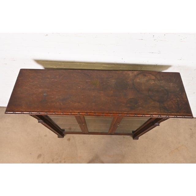 R. J. Horner Style American Empire Carved Oak Glass Front Triple Bookcase Cabinet, Circa 1890 For Sale - Image 9 of 12