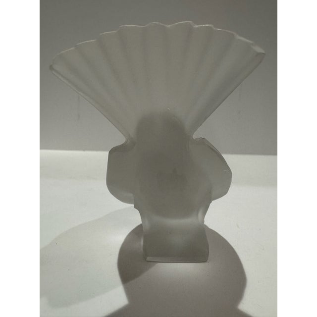 Lalique Lalique France Moineau Hardi Frosted Crystal Sparrow Bird Figurine For Sale - Image 4 of 7