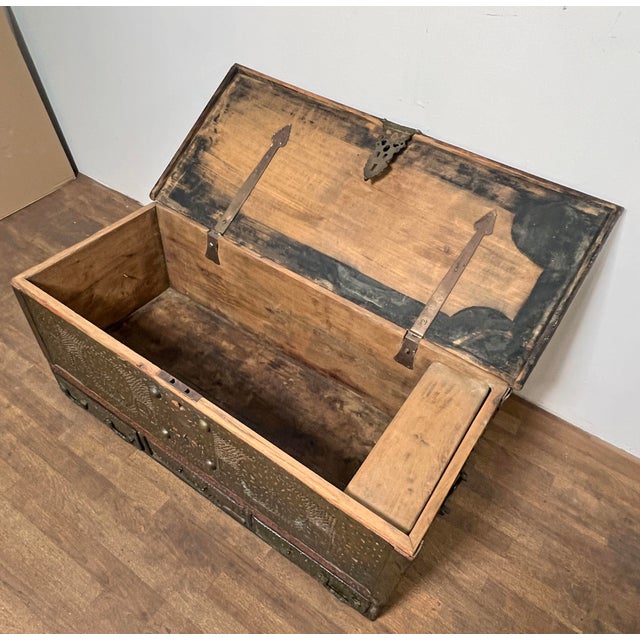 Brown Antique 18th Century Zanzibar Trunk With Studded Copper Decoration For Sale - Image 8 of 12