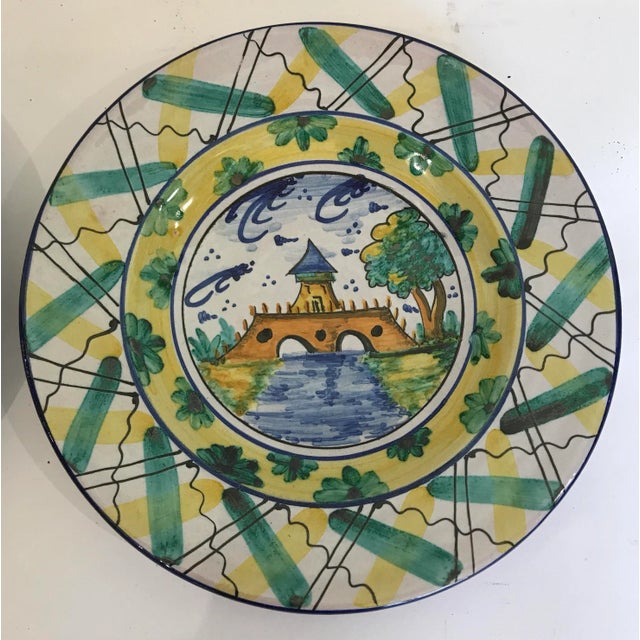 Mediterranean Italian Taller D-2 Savilla Majolica Cabinet Plates - a Pair For Sale - Image 3 of 9