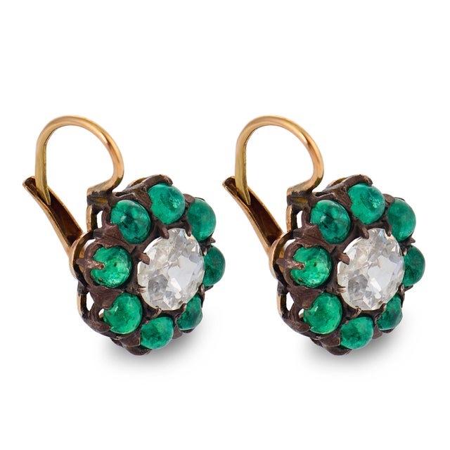 Victorian Late 19th Century Pair of Victorian 1.40 Carat Diamond Cabochon Emerald Gold and Silver Cluster Earrings For Sale - Image 3 of 5