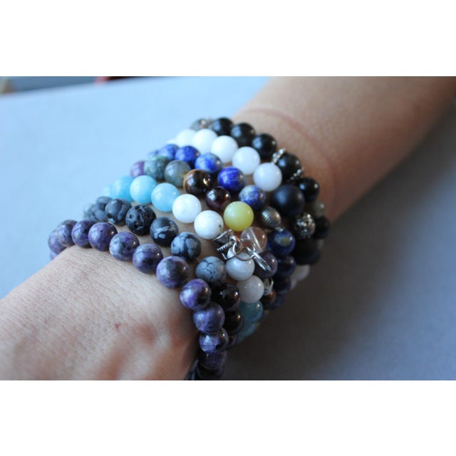 Early 21st Century Blue White Agate Round Bead Stretchy Unique Statement Circle Beads Chakra Bracel For Sale - Image 5 of 9