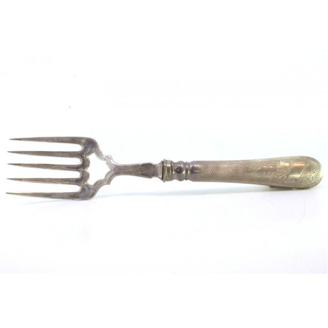 Silver Fish Serving Fork with Reliefs and Floral Motifs, in Good conditions.