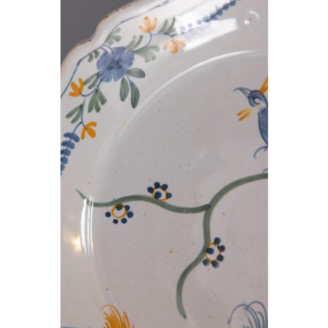 French Country 18th Century Nevers Bird Polychrome Tin-Glazed Faïence Plate For Sale - Image 3 of 6