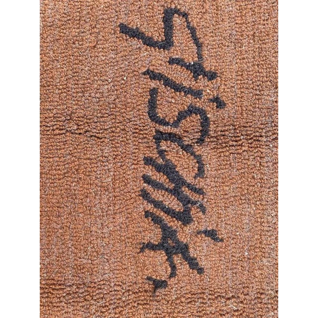 Beautiful modern rug with a geometric design and nice colors, entirely hand tufted with wool velvet.