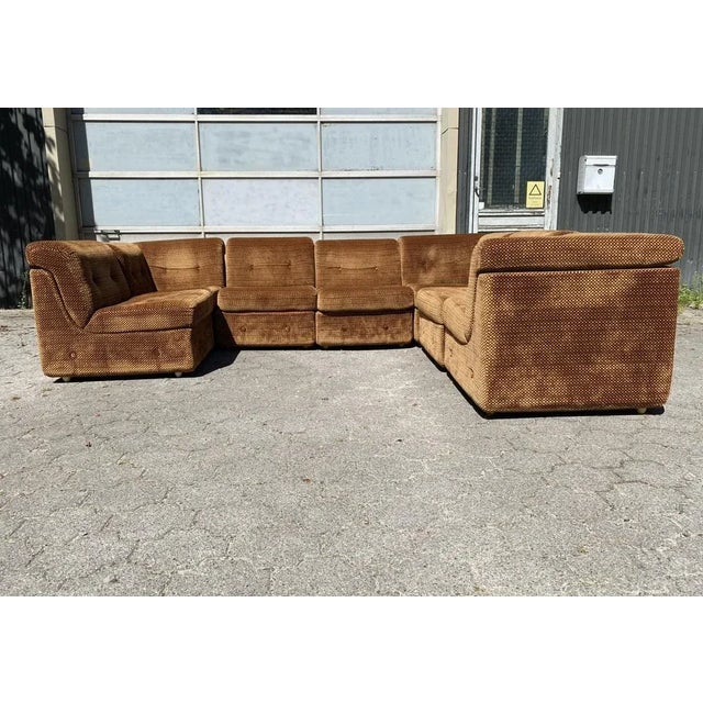 Each sections 63 cm and corner sections 80 cm