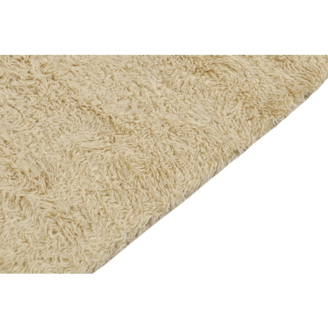 2010s Rug & Kilim’s Moroccan Style Contemporary Rug in Solid Off-White Shag Pile For Sale - Image 5 of 7