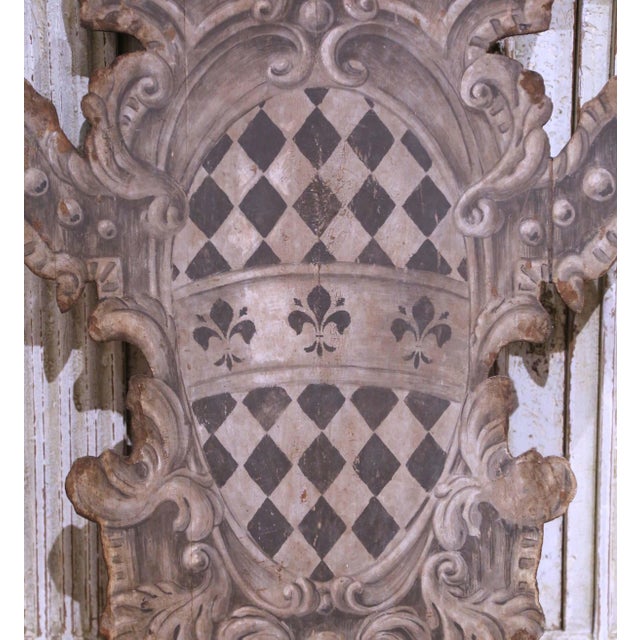 Italian Pair of Early 20th Century Italian Painted Wood Heraldic Shield Wall Panels For Sale - Image 3 of 10
