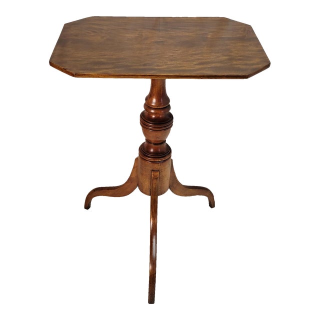 19th American Federal Style Cherry Candle Stand Table - Antique Pedestal Accent For Sale