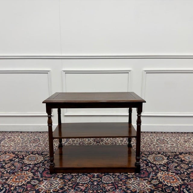Classic English Sidetable with Brown Leather Top, in Very Good conditions. Designed before 1890
