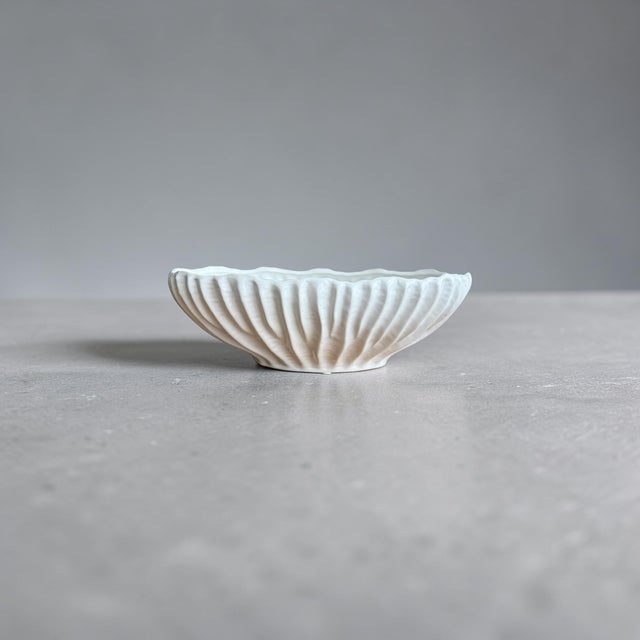 1990s White Oval Seashell Planter For Sale - Image 6 of 10