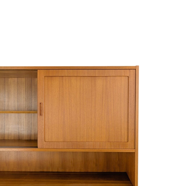 Mid-Century Danish Teak Bookcase by Poul Hundevad for Hundevad & Co. For Sale - Image 10 of 13