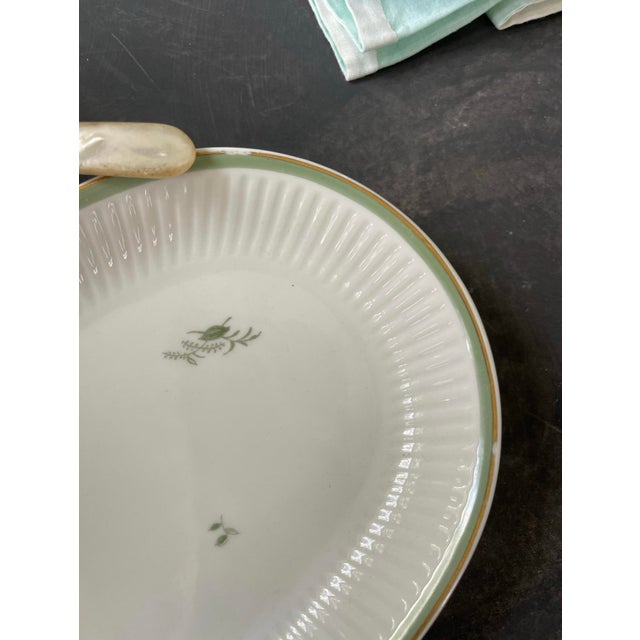 Early 19th Century Danish Oval Serving Plates by Thorkild Olsen Royal Copenhagen Porcelain in Green Melodi - a Pair For Sale In Chicago - Image 6 of 10