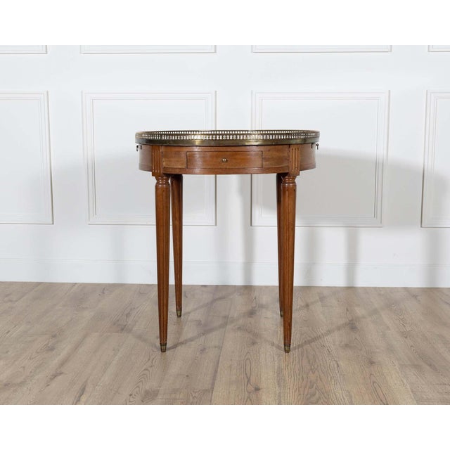 French Late 19th Century French Louis XVI-Style Mahogany Bouillotte Table with Carrara Marble Top For Sale - Image 3 of 9