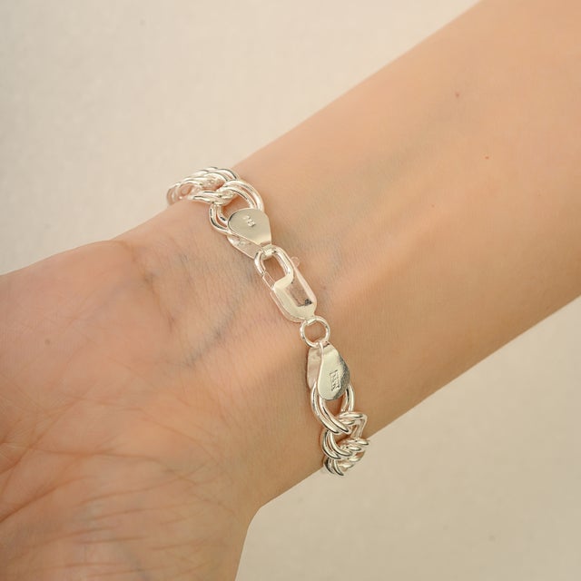 925 Sterling Solid Silver Link Chain Bracelet by Carat&her- Thanksgiving For Sale - Image 4 of 10
