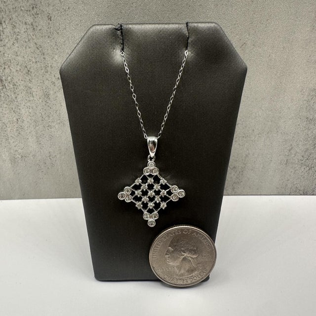 Estate Diamond Necklace in 14kt White Gold – ~0.35–0.40ctw, 18in, Pre-Loved For Sale - Image 4 of 5