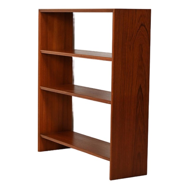 Small Scandinavian Teak Bookcase with Adjustable Shelves, 1960s For Sale