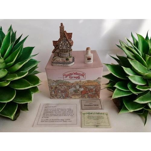 Vintage No. 13 David Winter Cottage Thameside & Bottle, 1992 For Sale - Image 16 of 16