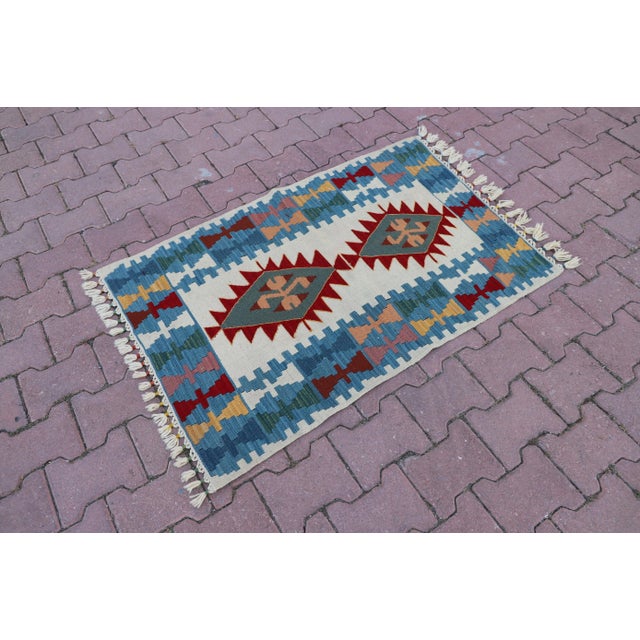 Size: 2.5 x 3.8 ft - 77 x 116 cm - 79 x 121 inches Color: Organic Natural Dye ( Sky Blue, Pink, Green, Brown ) Material:...
