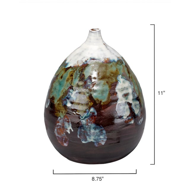 The stunning Collage collection features artisan crafted ceramic vases. They are available in an assortment of sizes and...