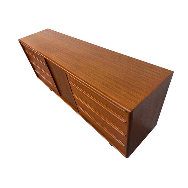 1960s Mid-Century Danish Modern Teak 9-Drawer Dresser - Refinished! For Sale - Image 5 of 12