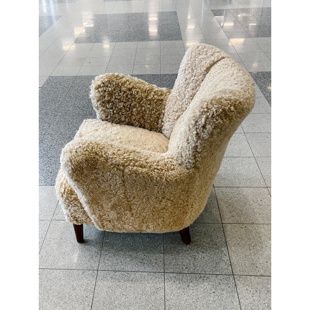 1940s Danish Modern Lounge Chair in Shearling in the Style of Fritz Hansen For Sale - Image 5 of 14