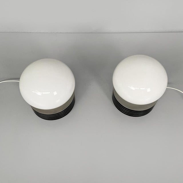1970s Italian Modern Table Lamps in Steel and Opaline Glass from Tronconi, 1970s, Set of 2 For Sale - Image 5 of 10