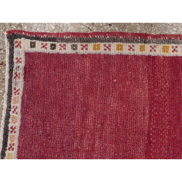 Galerie Shabab Collection Mid-20th Century Turkish Anatolian Throw Rug For Sale In New York - Image 6 of 7