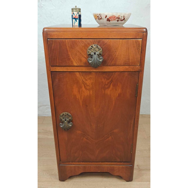 Vintage Bedside Cabinet in Walnut by B&E Furniture, 1960 For Sale - Image 17 of 17