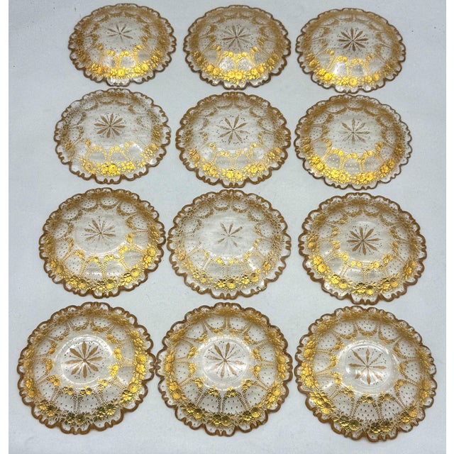 Traditional Set of 12 Belle Époque Cut Glass and Gilt Dessert Plates, circa 1890–1910 For Sale - Image 3 of 18