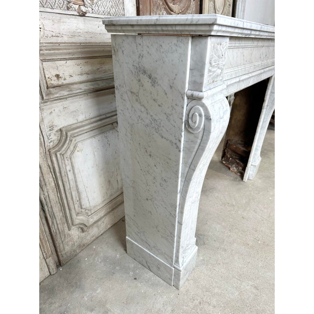 French Louis XVI Style White Carrara Marble Fireplace, 1890 For Sale - Image 6 of 14
