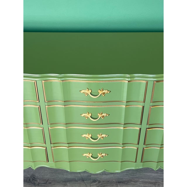 1970s French Provincial Green Lacquered Dresser of Twelve Drawers For Sale - Image 15 of 18