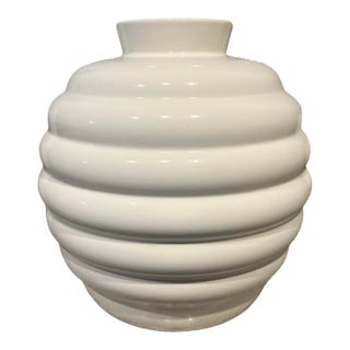 Vintage Postmodern 1980s Large White Ribbed Bee Hive Ceramic Vase Art Deco Pottery For Sale