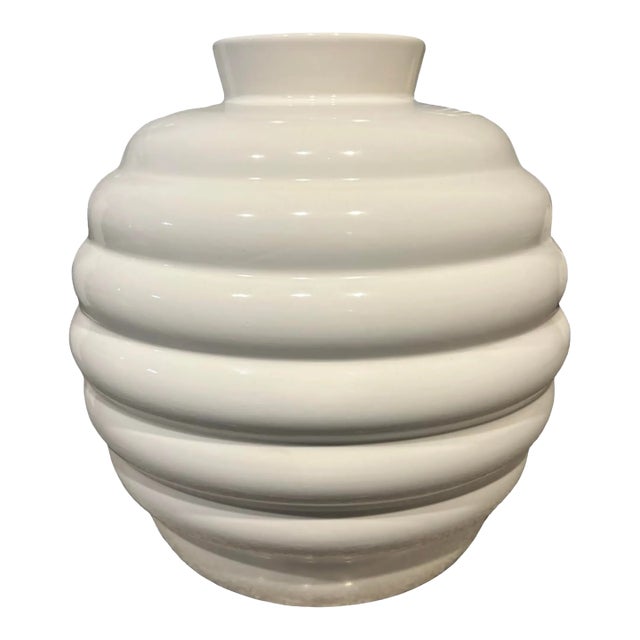 Vintage Postmodern 1980s Large White Ribbed Bee Hive Ceramic Vase Art Deco Pottery For Sale