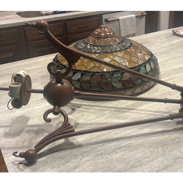 Late 20th Century Vintage Rarer Large 20” Quoizel “Inglenook”: Tiffany-Style Inverted Bowl Chandelier For Sale - Image 5 of 9