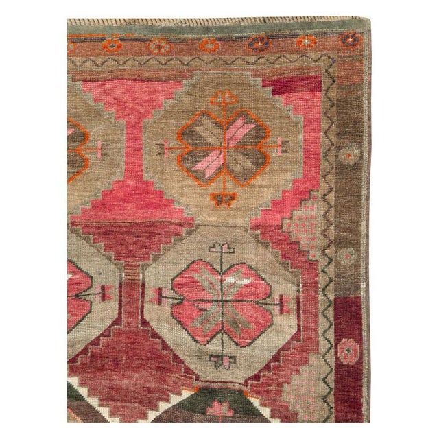 Tribal Galerie Shabab Collection Mid-20th Century Handmade Turkish Anatolian Room Size Gallery Carpet For Sale - Image 3 of 10