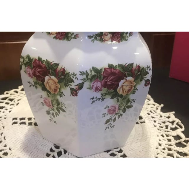 Royal Albert Vintage Royal Albert Old Country Roses Biscuit Jar For Sale - Image 4 of 6