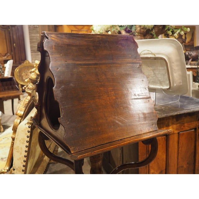 Antique French Double Music Lectern in Carved Walnut and Pine, Circa 1700 For Sale In Dallas - Image 6 of 12