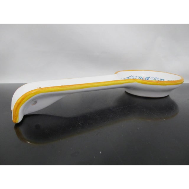 Rustic European Ricco Deruta Italian Majolica Brightly Hand Painted Pottery Spoon Rest For Sale - Image 3 of 10