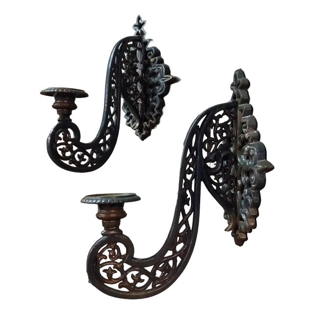 Antique Neo-Gothic Wall Sconces in Cast-Iron, Set of 2 For Sale