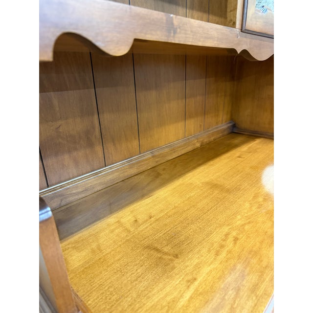 Brown Vintage Tell City Young Republic Colonial Hard Rock Maple China Cabinet & Hutch For Sale - Image 8 of 18